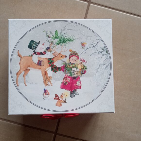 Festive Red Christmas Mug Gift Set - Picture 2 of 11